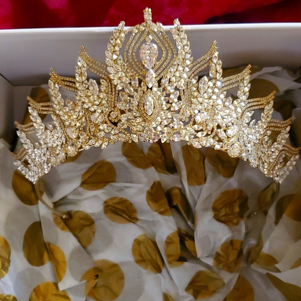 Ellee Couture ANTOINETTE Bridal or Special Occasion Crown